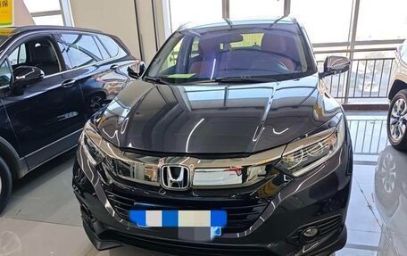 Honda Vezel, 2022 год, 1 430 000 рублей, 2 фотография