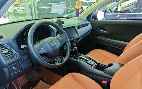 Honda Vezel, 2022 год, 1 430 000 рублей, 8 фотография