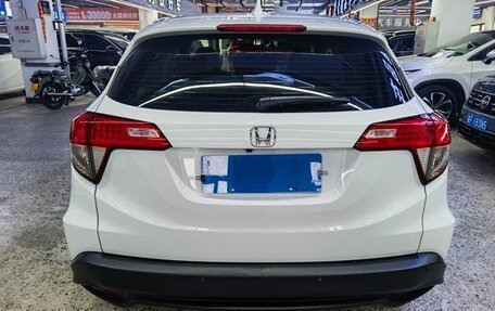 Honda Vezel, 2022 год, 1 420 000 рублей, 5 фотография