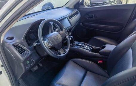 Honda Vezel, 2022 год, 1 420 000 рублей, 9 фотография