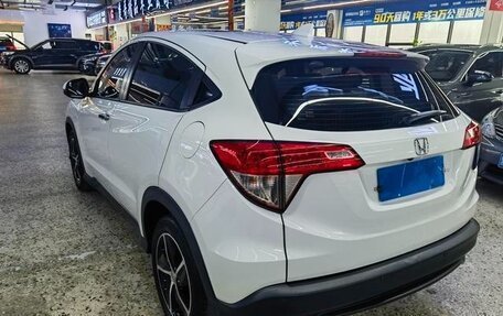 Honda Vezel, 2022 год, 1 420 000 рублей, 6 фотография