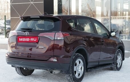 Toyota RAV4, 2018 год, 2 500 000 рублей, 5 фотография