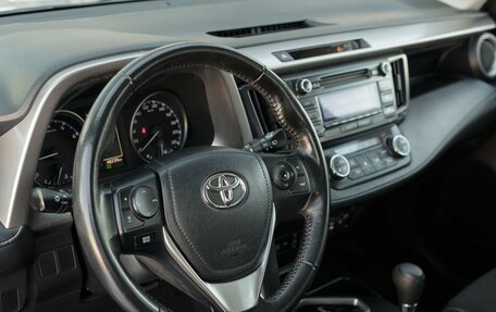 Toyota RAV4, 2018 год, 2 500 000 рублей, 11 фотография