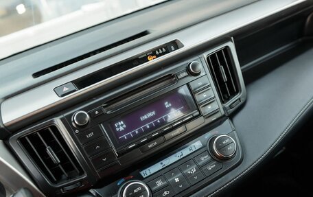 Toyota RAV4, 2018 год, 2 500 000 рублей, 14 фотография