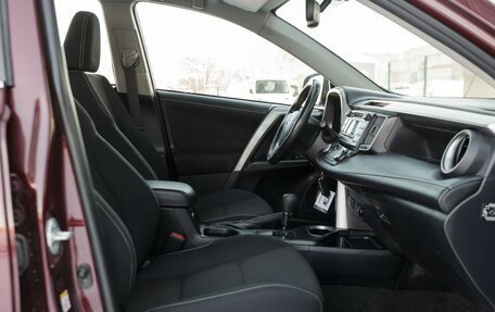 Toyota RAV4, 2018 год, 2 500 000 рублей, 18 фотография