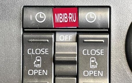 Toyota Roomy I, 2022 год, 1 150 000 рублей, 9 фотография