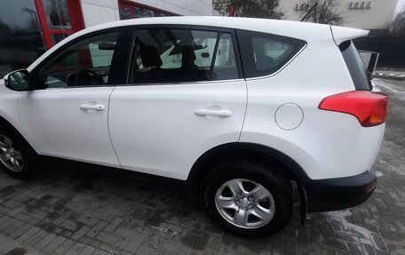 Toyota RAV4, 2014 год, 2 200 000 рублей, 4 фотография