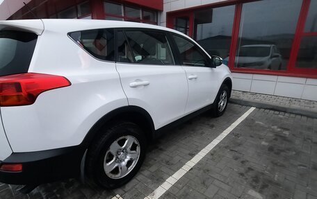 Toyota RAV4, 2014 год, 2 200 000 рублей, 3 фотография