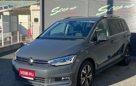 Volkswagen Golf VIII, 2022 год, 2 099 666 рублей, 3 фотография