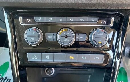 Volkswagen Golf VIII, 2022 год, 2 099 666 рублей, 15 фотография