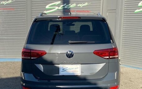 Volkswagen Golf VIII, 2022 год, 2 099 666 рублей, 26 фотография