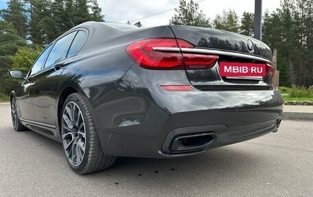 BMW 7 серия, 2017 год, 3 050 000 рублей, 8 фотография