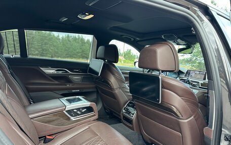 BMW 7 серия, 2017 год, 3 050 000 рублей, 22 фотография