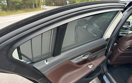 BMW 7 серия, 2017 год, 3 050 000 рублей, 29 фотография