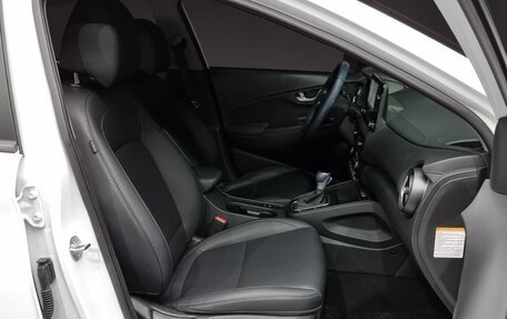 Hyundai Kona I, 2022 год, 2 130 000 рублей, 11 фотография