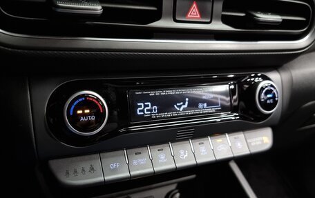 Hyundai Kona I, 2022 год, 2 130 000 рублей, 17 фотография