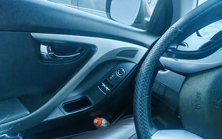 Hyundai Elantra V, 2012 год, 890 000 рублей, 6 фотография