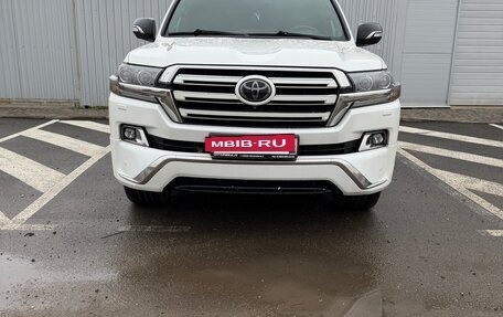 Toyota Land Cruiser 200, 2016 год, 6 400 000 рублей, 7 фотография