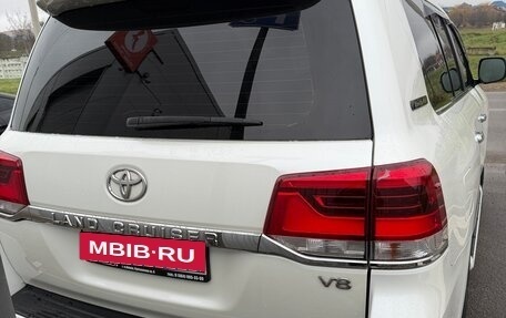 Toyota Land Cruiser 200, 2016 год, 6 400 000 рублей, 3 фотография