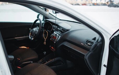 KIA Rio III рестайлинг, 2016 год, 1 400 000 рублей, 23 фотография