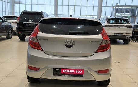 Hyundai Solaris II рестайлинг, 2011 год, 720 000 рублей, 7 фотография