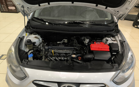 Hyundai Solaris II рестайлинг, 2011 год, 720 000 рублей, 11 фотография