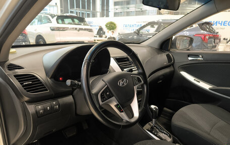 Hyundai Solaris II рестайлинг, 2011 год, 720 000 рублей, 20 фотография