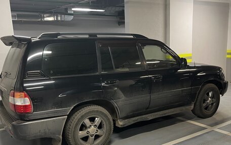 Toyota Land Cruiser 100 рестайлинг 2, 2003 год, 1 400 000 рублей, 2 фотография