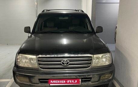 Toyota Land Cruiser 100 рестайлинг 2, 2003 год, 1 400 000 рублей, 8 фотография