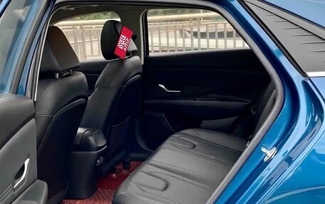 Hyundai Elantra, 2022 год, 1 080 000 рублей, 3 фотография