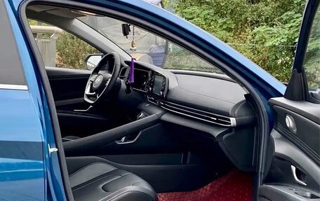 Hyundai Elantra, 2022 год, 1 080 000 рублей, 7 фотография