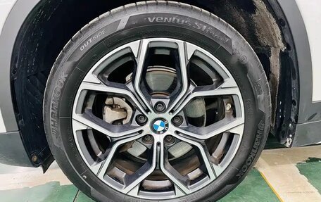 BMW X1, 2022 год, 2 500 000 рублей, 14 фотография