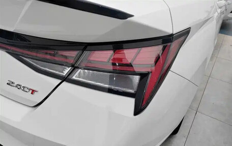 Hyundai Elantra, 2022 год, 1 400 000 рублей, 2 фотография