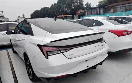 Hyundai Elantra, 2022 год, 1 400 000 рублей, 3 фотография