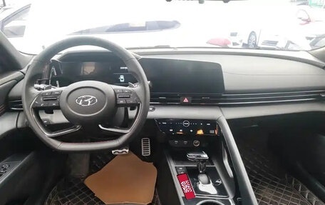 Hyundai Elantra, 2022 год, 1 400 000 рублей, 14 фотография