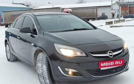 Opel Astra J, 2013 год, 980 000 рублей, 10 фотография