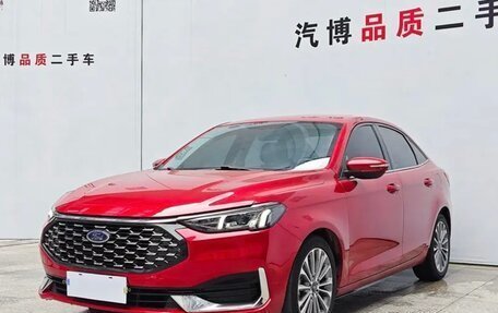 Ford Escort, 2022 год, 1 900 000 рублей, 2 фотография