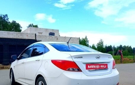 Hyundai Solaris II рестайлинг, 2015 год, 750 000 рублей, 2 фотография