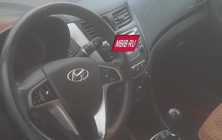 Hyundai Solaris II рестайлинг, 2015 год, 750 000 рублей, 7 фотография