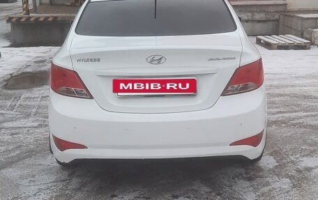 Hyundai Solaris II рестайлинг, 2015 год, 750 000 рублей, 12 фотография