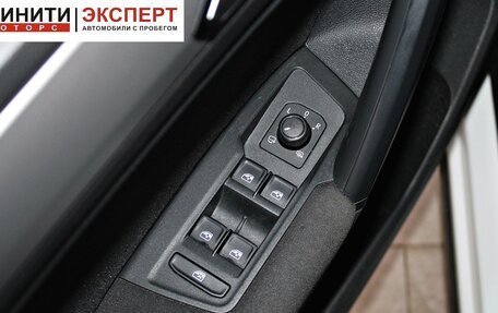 Volkswagen Tiguan II, 2018 год, 2 419 900 рублей, 9 фотография