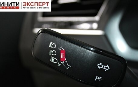 Volkswagen Tiguan II, 2018 год, 2 419 900 рублей, 14 фотография