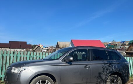 Mitsubishi Outlander III рестайлинг 3, 2012 год, 1 260 000 рублей, 2 фотография