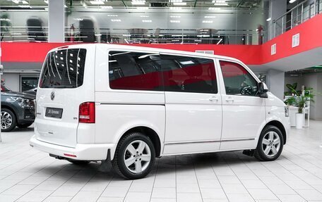Volkswagen Multivan T5, 2014 год, 2 540 000 рублей, 2 фотография