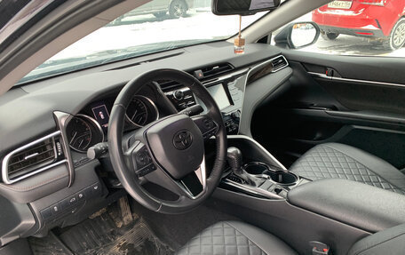 Toyota Camry, 2018 год, 2 670 000 рублей, 9 фотография