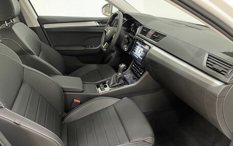 Skoda Superb III рестайлинг, 2025 год, 3 220 000 рублей, 25 фотография