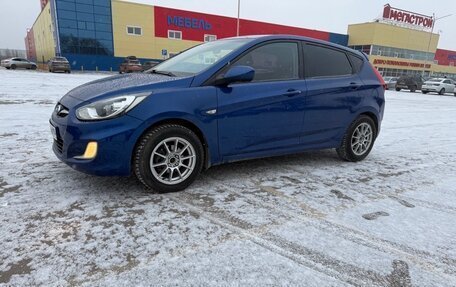 Hyundai Solaris II рестайлинг, 2011 год, 695 000 рублей, 5 фотография