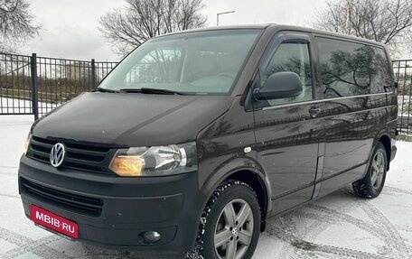 Volkswagen Transporter T5 рестайлинг, 2013 год, 1 825 000 рублей, 1 фотография