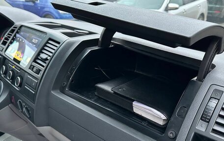 Volkswagen Transporter T5 рестайлинг, 2013 год, 1 825 000 рублей, 11 фотография