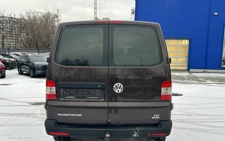 Volkswagen Transporter T5 рестайлинг, 2013 год, 1 825 000 рублей, 5 фотография